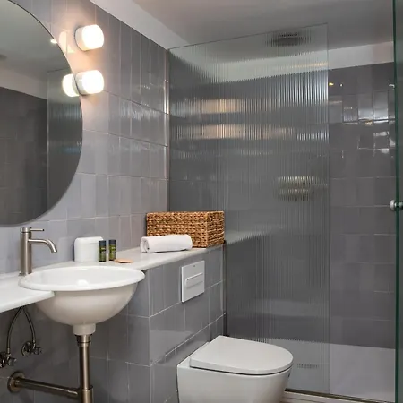 Flateli Lorenzana 35 B * Girona