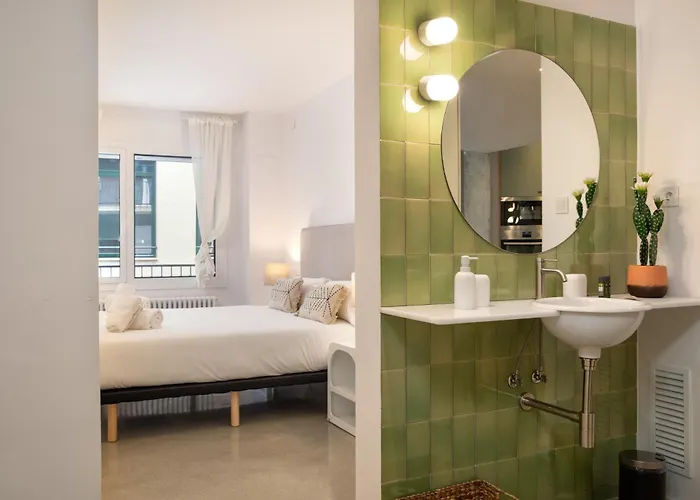 Flateli Lorenzana 35 B דירה *