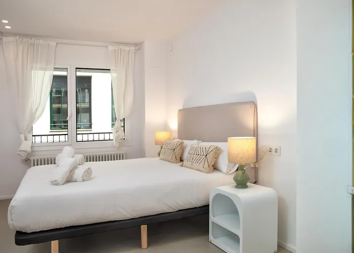 Flateli Lorenzana 35 B דירה *